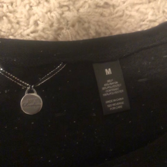 Buckle Black T-shirt - Picture 3 of 3